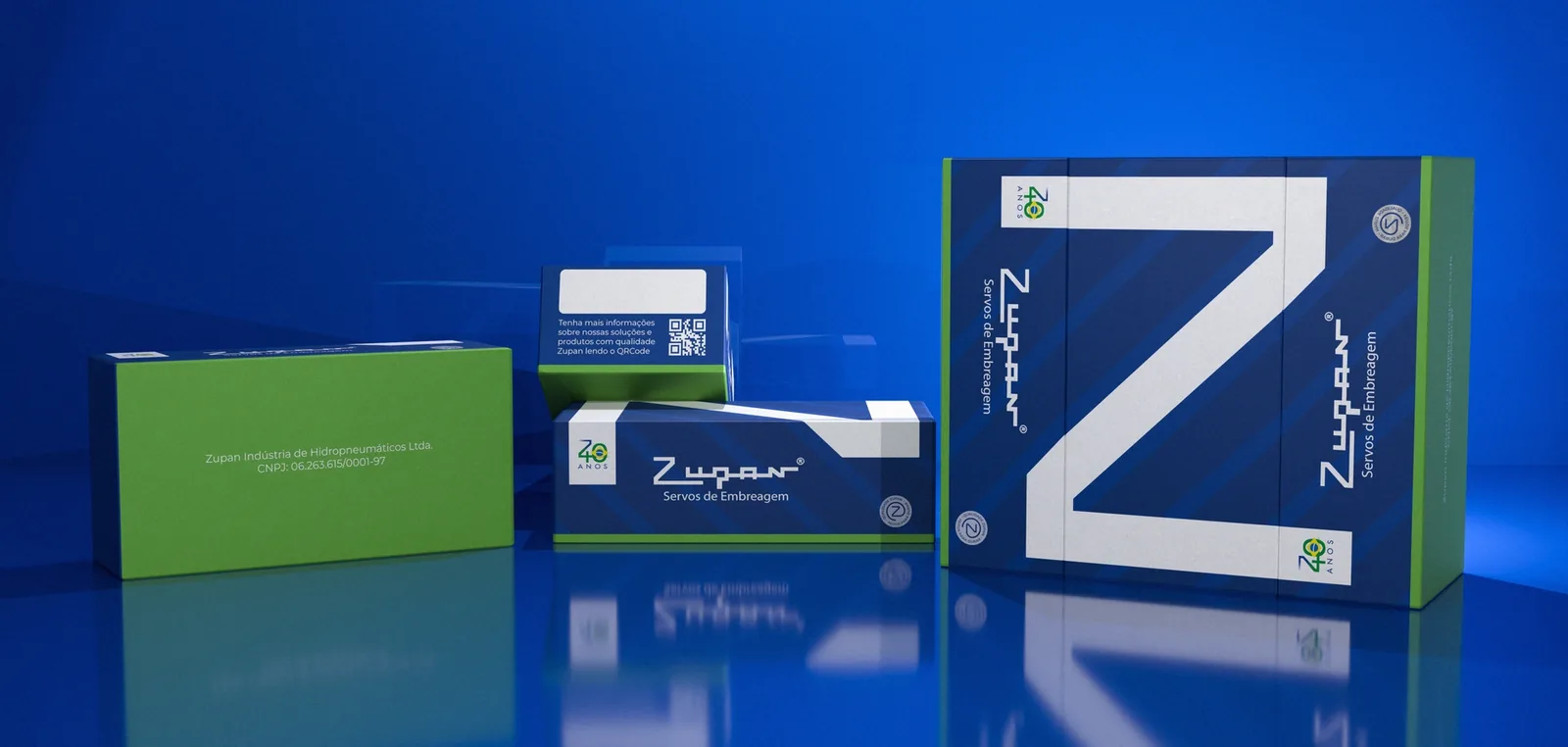 Caixas Zupan em azul e verde, com o Z em branco